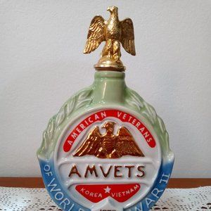 VTG 1970 Empty Decanter Amvets WWII Eagle